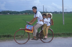 Photograph by Paul Starkey ෩dth=